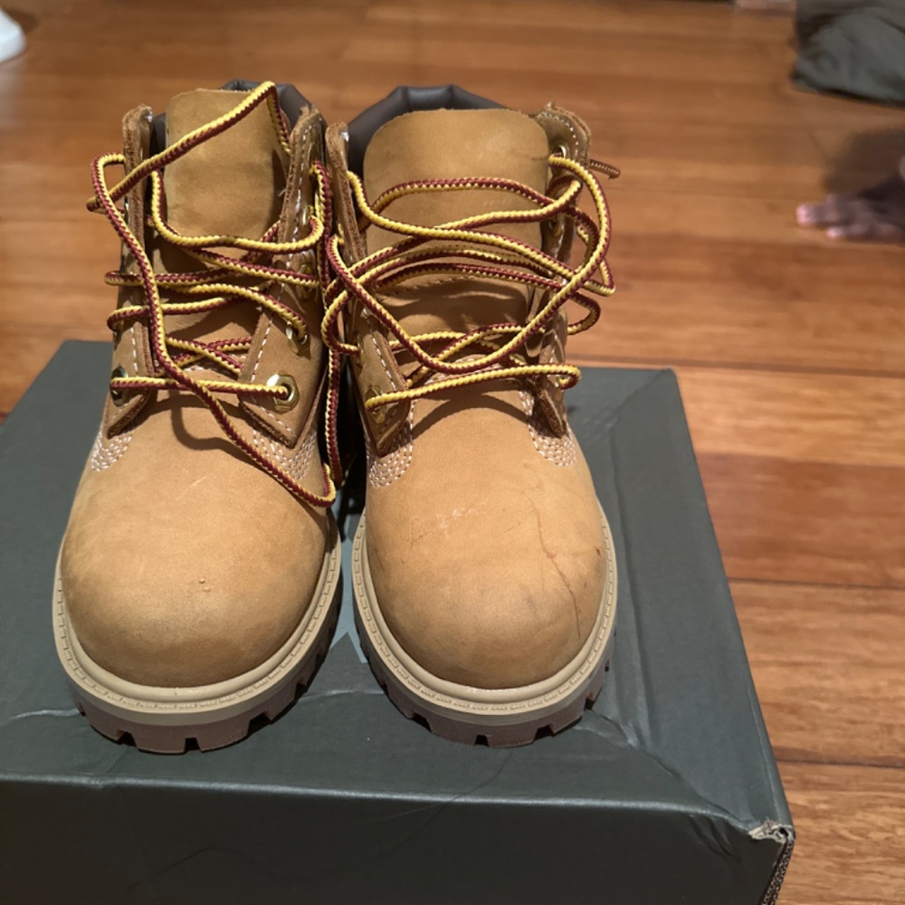 Timberlands - Picture 3 of 4